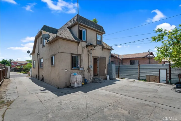 229 W 82nd Street, Los Angeles, California 90003