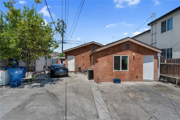 229 W 82nd Street, Los Angeles, California 90003