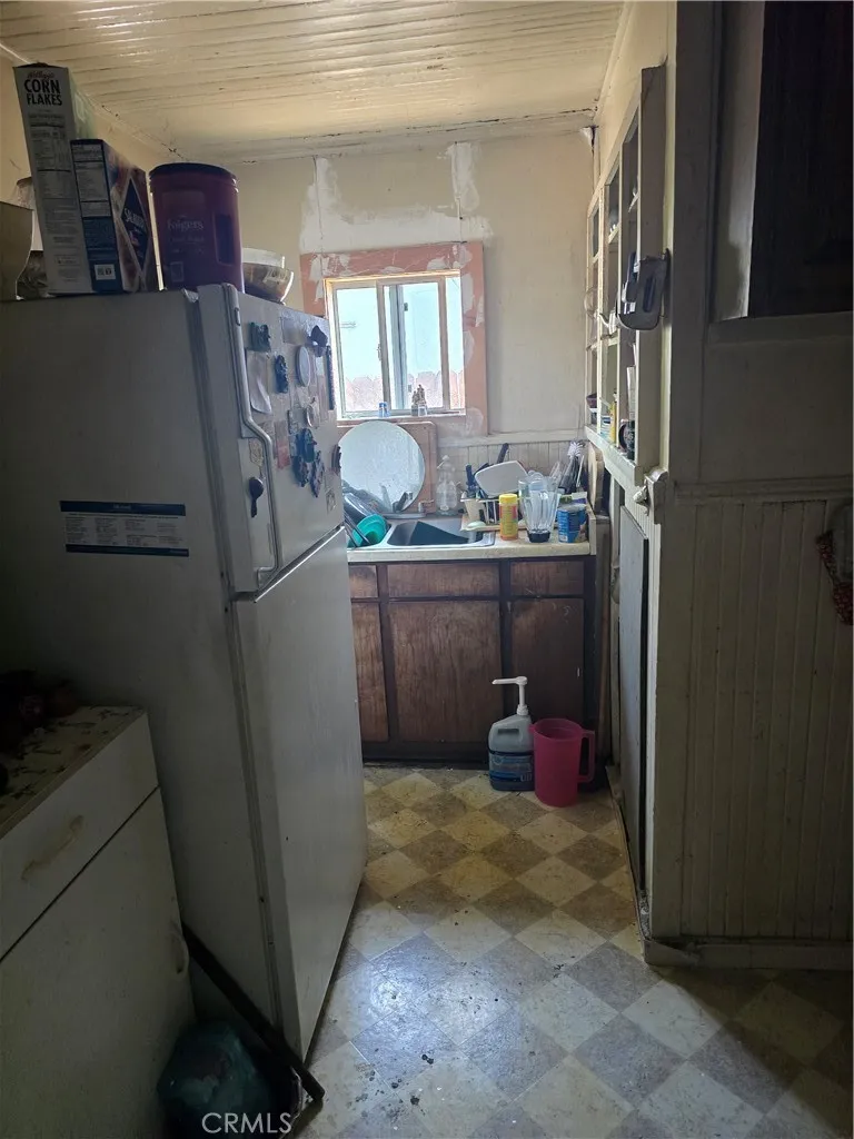 317 Gifford Avenue, Los Angeles, California 90063 home-pic-8