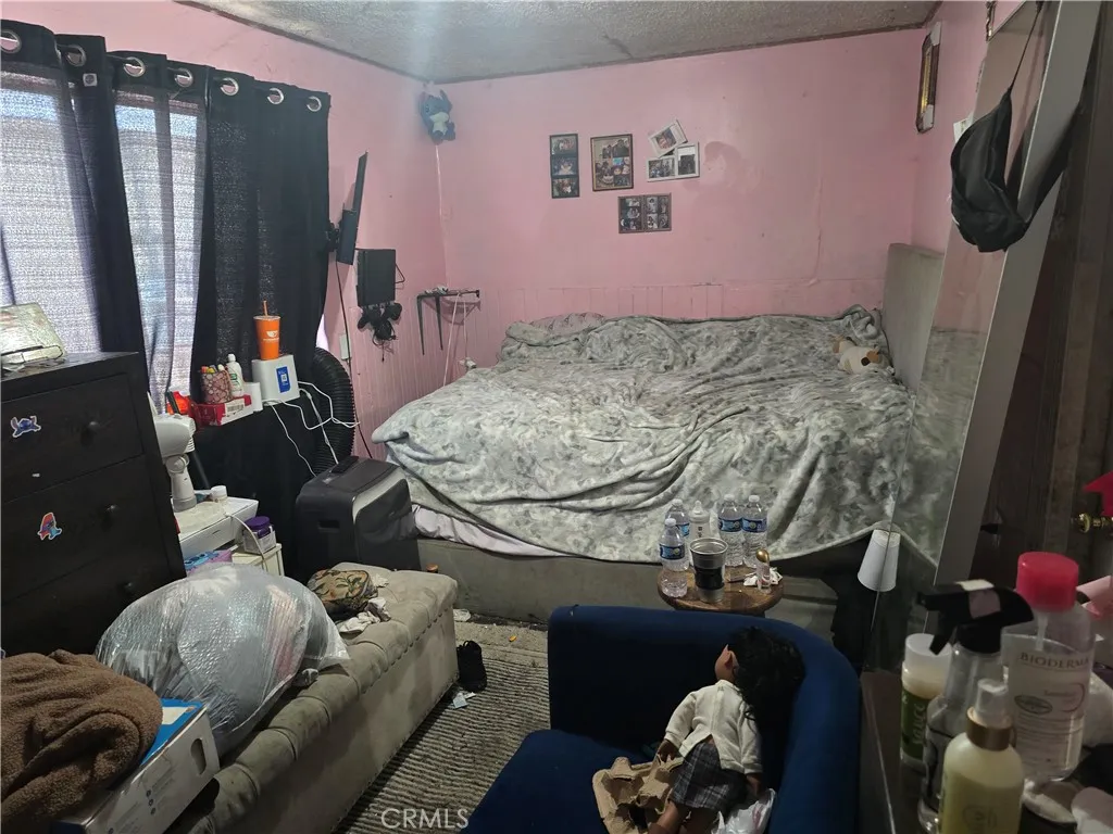 317 Gifford Avenue, Los Angeles, California 90063 home-pic-12