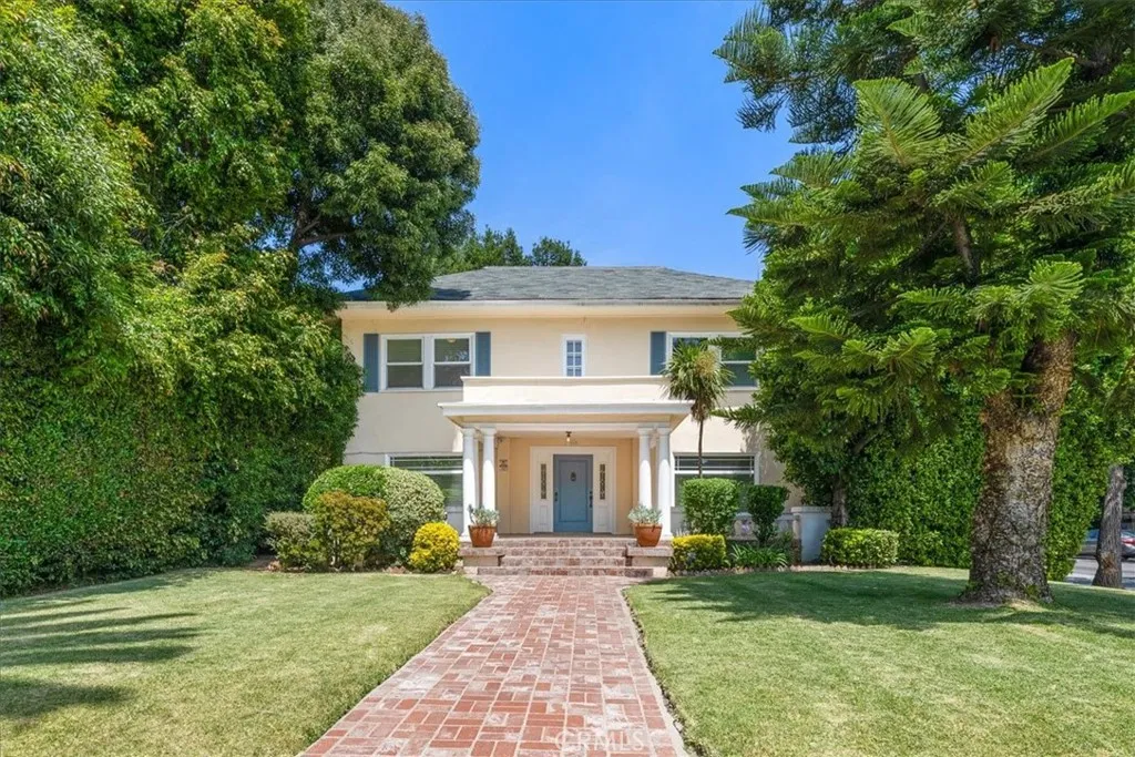 268 S Norton Avenue, Los Angeles, California 90004, 5 Bedrooms Bedrooms, ,3 BathroomsBathrooms,Residential,For Sale,Norton,WS25184033