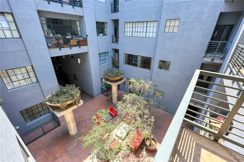420 S San Pedro Street 427, Los Angeles, California 90013 home-pic-25