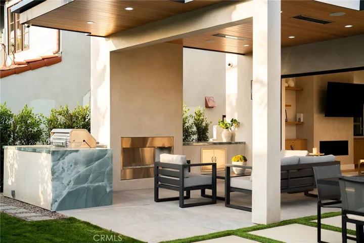 1721 Oak Avenue, Manhattan Beach, California 90266