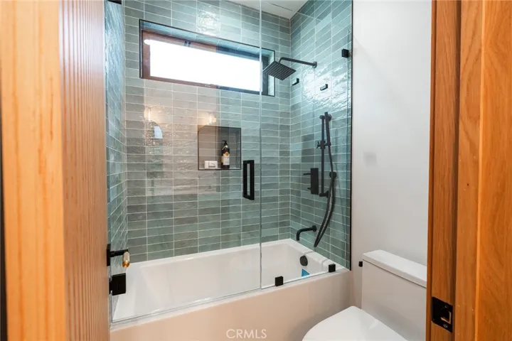 1721 Oak Avenue, Manhattan Beach, California 90266