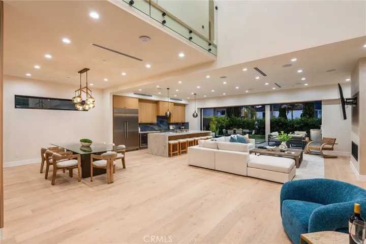 1721 Oak Avenue, Manhattan Beach, California 90266