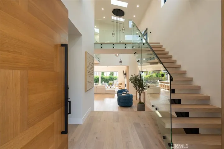1721 Oak Avenue, Manhattan Beach, California 90266