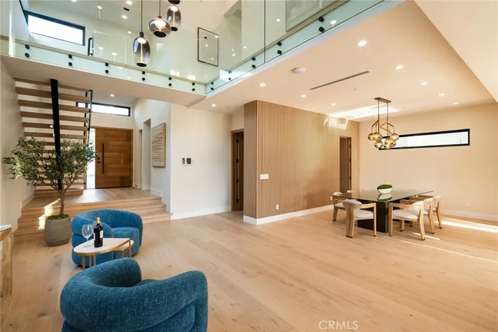 1721 Oak Avenue, Manhattan Beach, California 90266