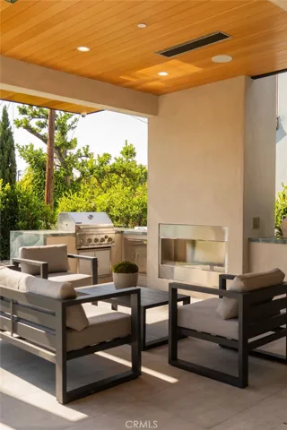 1721 Oak Avenue, Manhattan Beach, California 90266