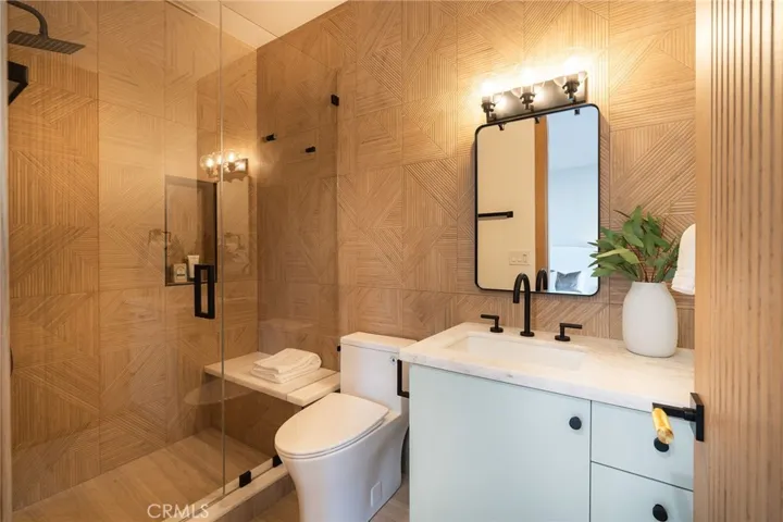 1721 Oak Avenue, Manhattan Beach, California 90266