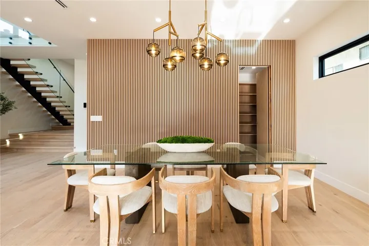1721 Oak Avenue, Manhattan Beach, California 90266