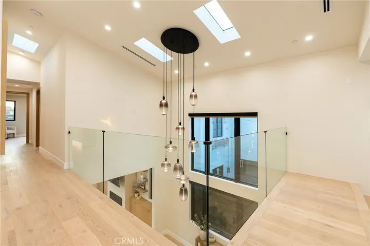 1721 Oak Avenue, Manhattan Beach, California 90266