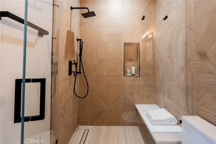 1721 Oak Avenue, Manhattan Beach, California 90266