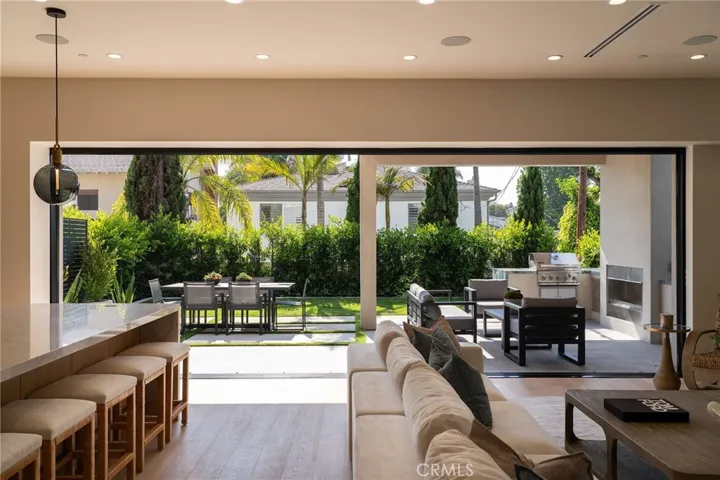 1721 Oak Avenue, Manhattan Beach, California 90266