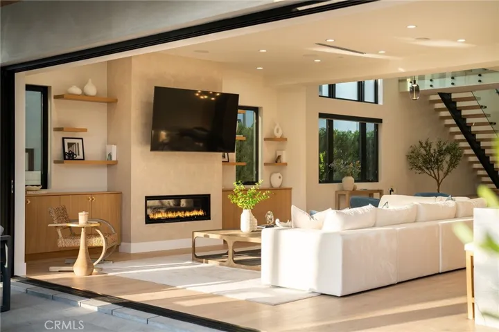 1721 Oak Avenue, Manhattan Beach, California 90266