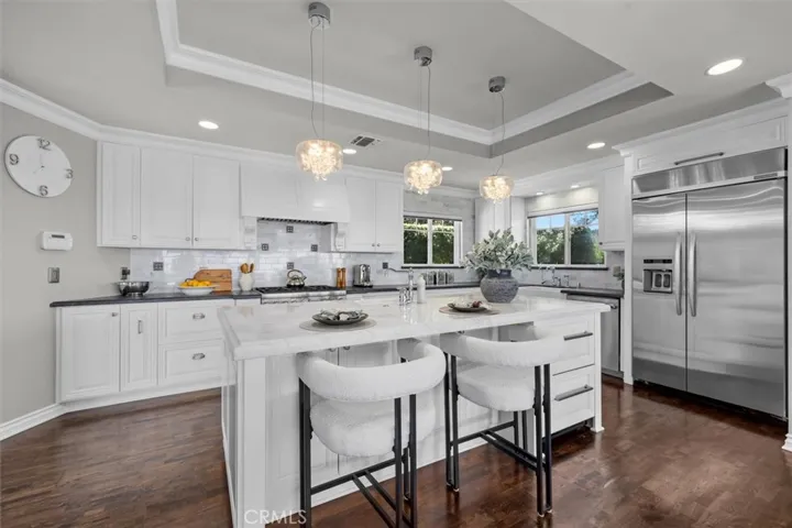33 Cayuse Lane, Rancho Palos Verdes, California 90275