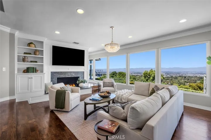 33 Cayuse Lane, Rancho Palos Verdes, California 90275