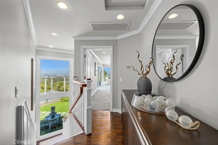 33 Cayuse Lane, Rancho Palos Verdes, California 90275