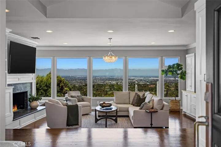33 Cayuse Lane, Rancho Palos Verdes, California 90275