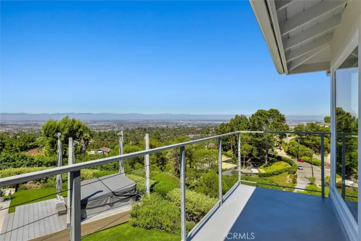 33 Cayuse Lane, Rancho Palos Verdes, California 90275