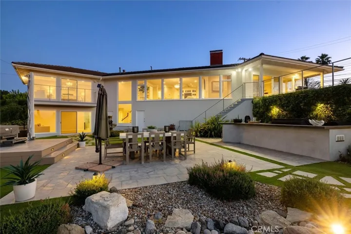 33 Cayuse Lane, Rancho Palos Verdes, California 90275