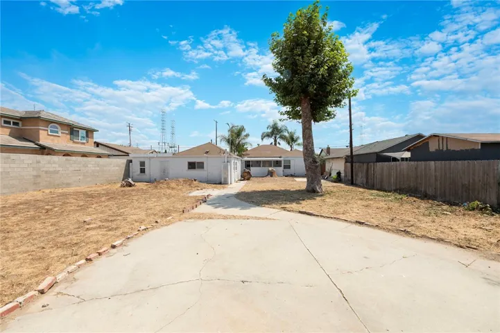 9725 Rose Street, Bellflower, California 90706