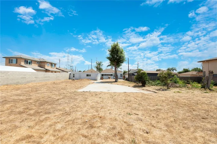 9725 Rose Street, Bellflower, California 90706