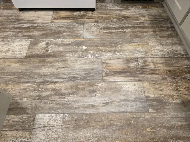 Close look at the flooring