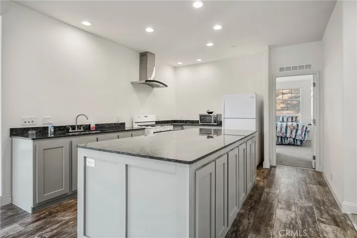 85 Hiatt Road, Cloverdale, California 95425