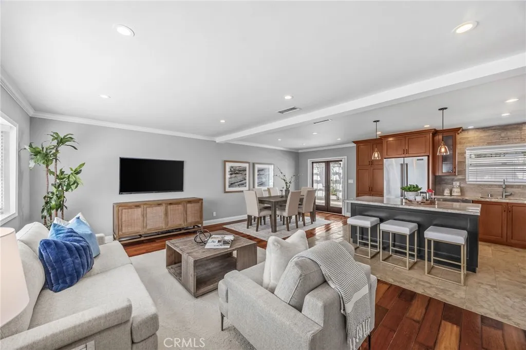 224 Pauline Place, Costa Mesa, California 92627 home-pic-16