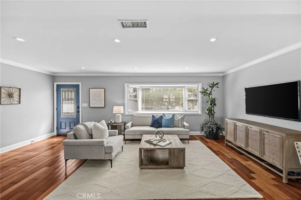 224 Pauline Place, Costa Mesa, California 92627 home-pic-13