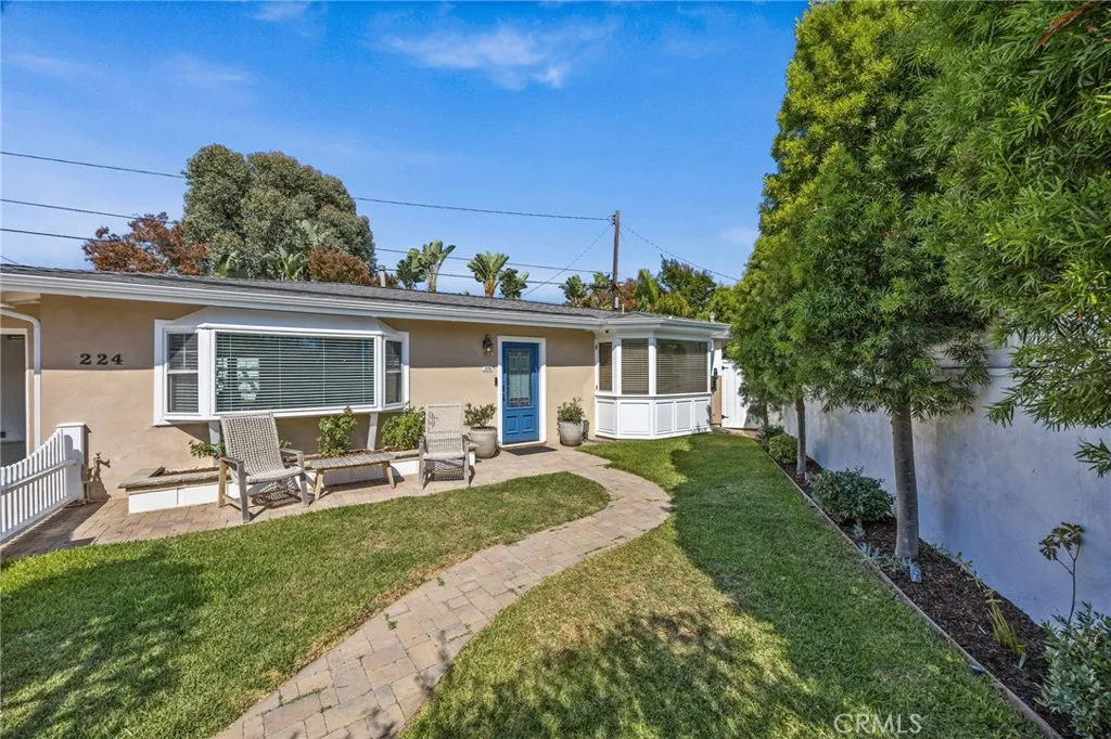 224 Pauline Place, Costa Mesa, California 92627 home-pic-1