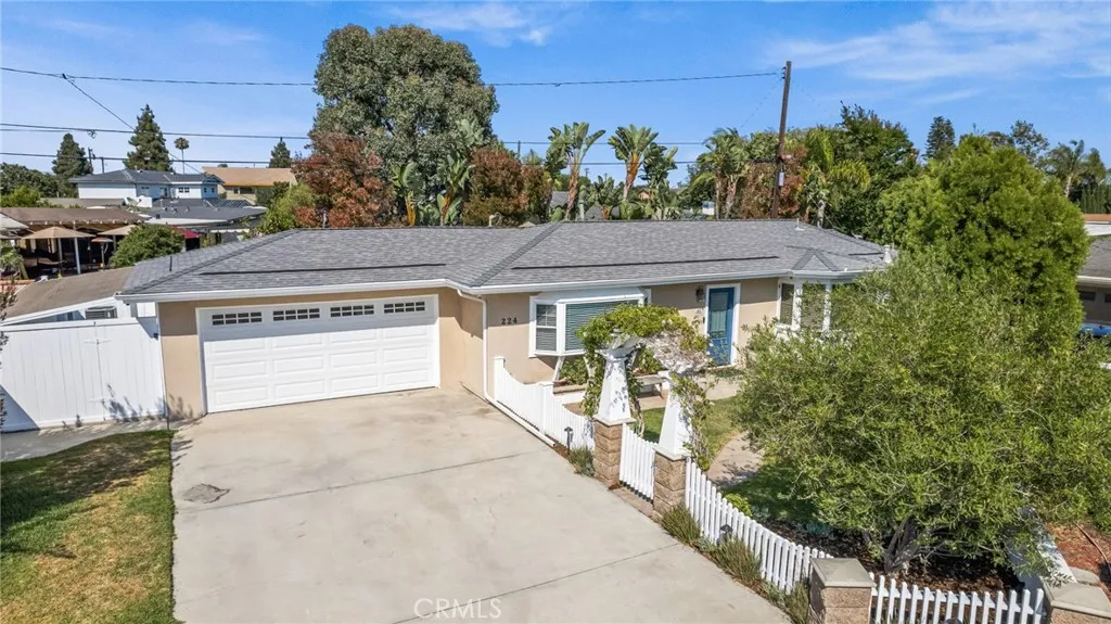 224 Pauline Place, Costa Mesa, California 92627 home-pic-3
