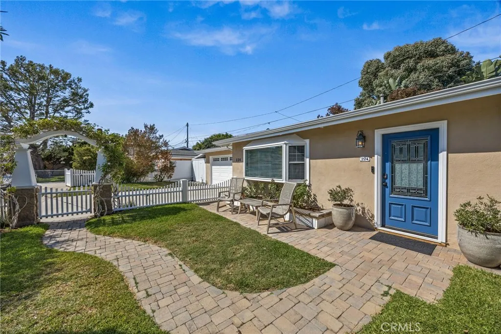 224 Pauline Place, Costa Mesa, California 92627 home-pic-10
