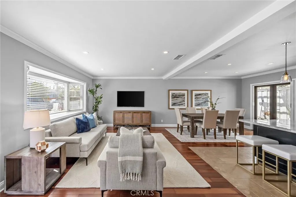224 Pauline Place, Costa Mesa, California 92627 home-pic-11