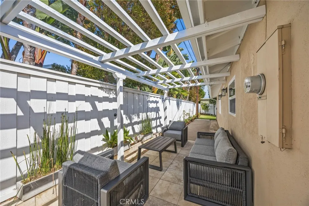224 Pauline Place, Costa Mesa, California 92627 home-pic-35
