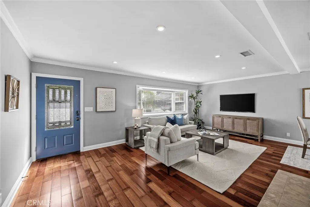 224 Pauline Place, Costa Mesa, California 92627 home-pic-12