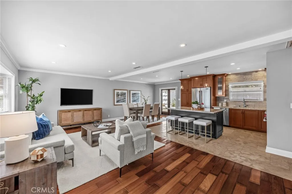 224 Pauline Place, Costa Mesa, California 92627 home-pic-2