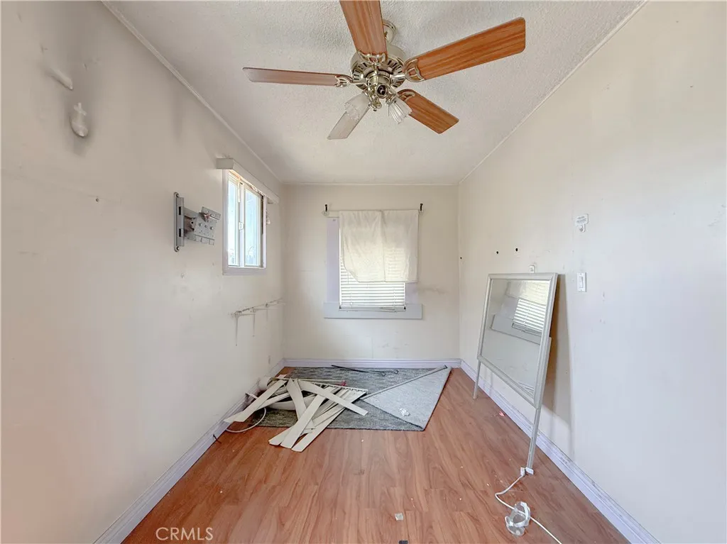 1424 W 152nd Street, Compton, California 90220 home-pic-13