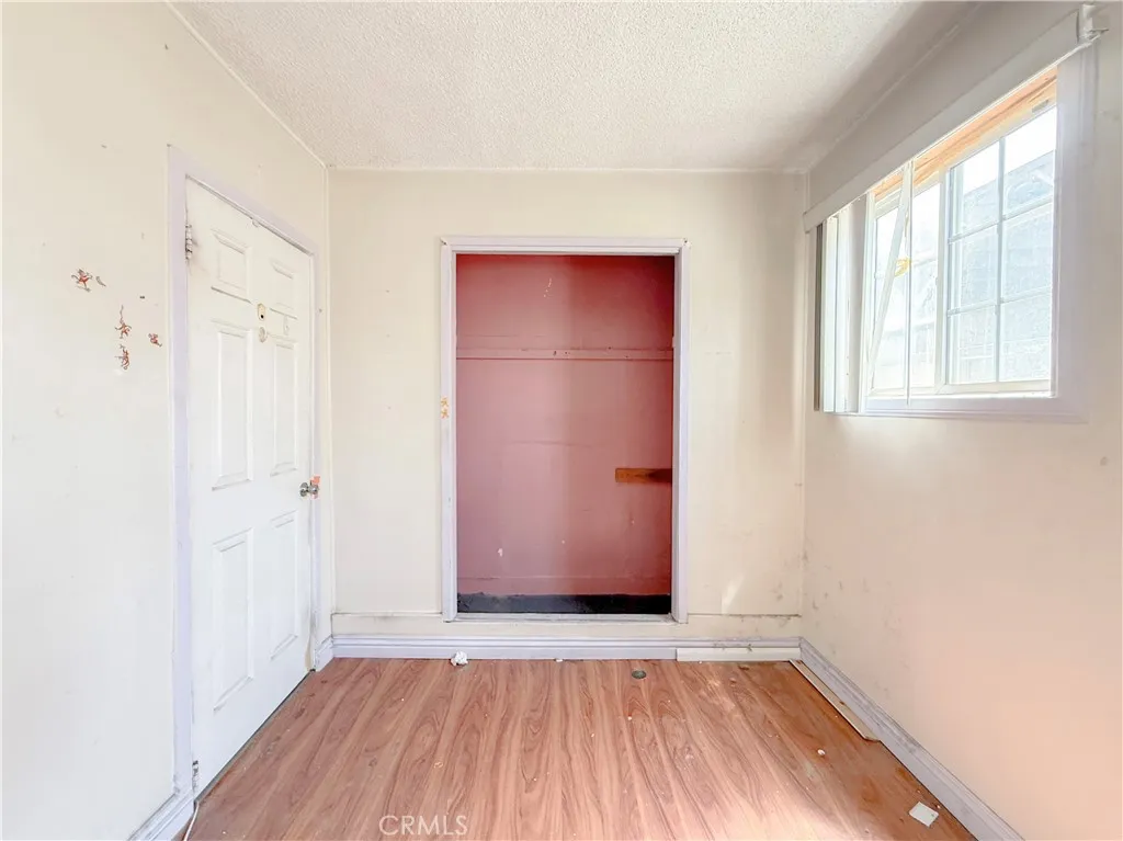 1424 W 152nd Street, Compton, California 90220 home-pic-12