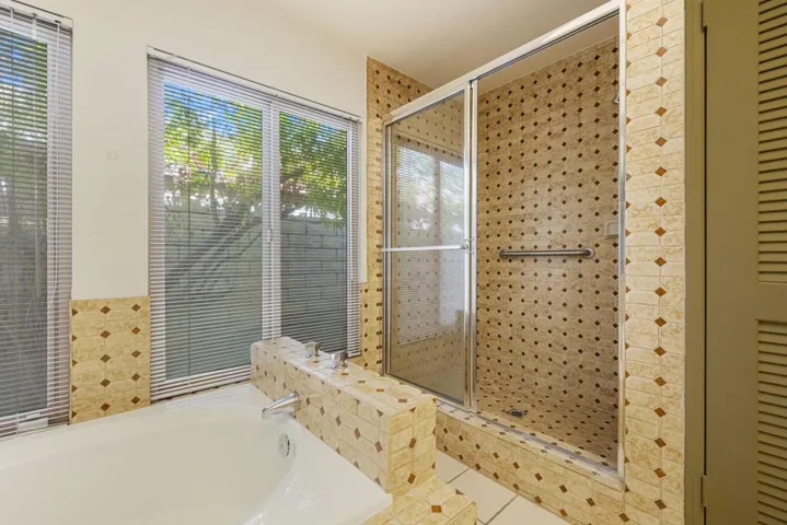 75-web-or-mls-8M4A4494