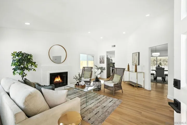 7318 Woodshawn Dr, San Diego, California 92114