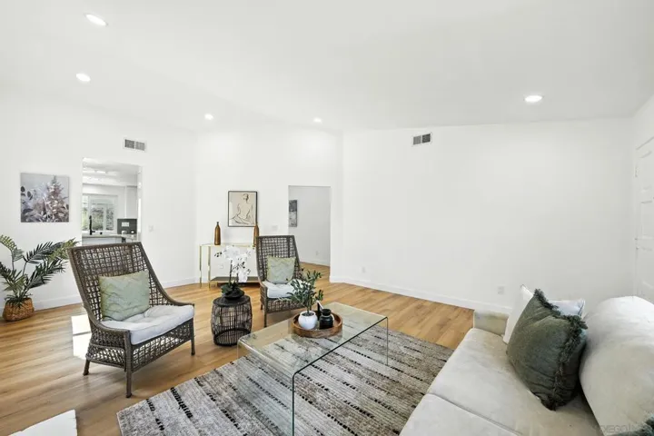 7318 Woodshawn Dr, San Diego, California 92114