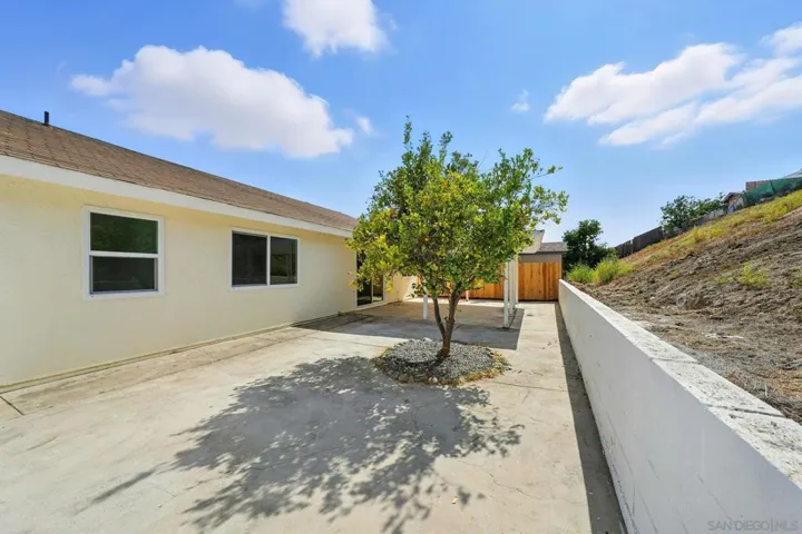 7318 Woodshawn Dr, San Diego, California 92114