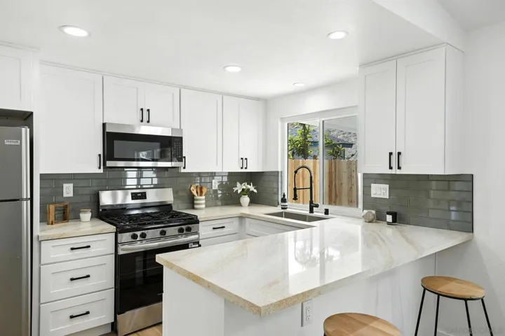 7318 Woodshawn Dr, San Diego, California 92114