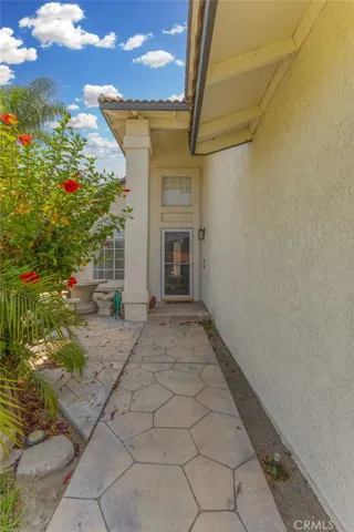 589 S Sutter Avenue, San Bernardino, California 92410