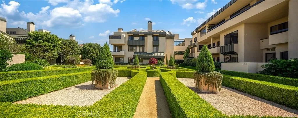 2313 Century, Los Angeles, California 90067, 2 Bedrooms Bedrooms, ,4 BathroomsBathrooms,Residential Lease,For Rent,Century,WS25183888