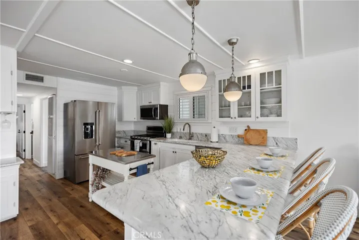 BEAUTIFUL PENINSULA & ISLAND