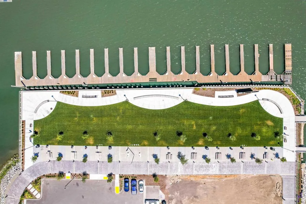 2007 Stanford Street, Alameda, California 94501 home-pic-24