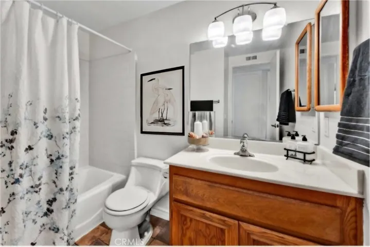 Hall Bathroom
