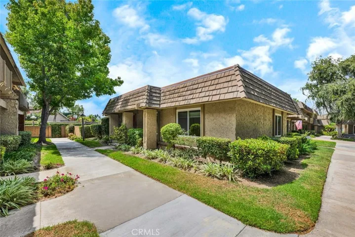 End unit feels like a single family home with only one shared wall.